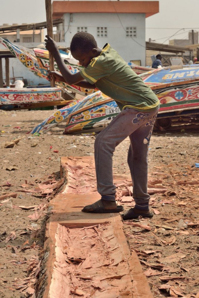 Chantier des pirogues de pêche, Kayar — Sénégal. Pascal Tabary Mai 2017