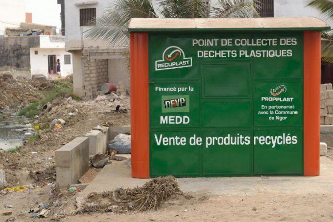 Point de collecte plastique ville d’Ngor - Sénégal. Pascal Tabary Mai 2017