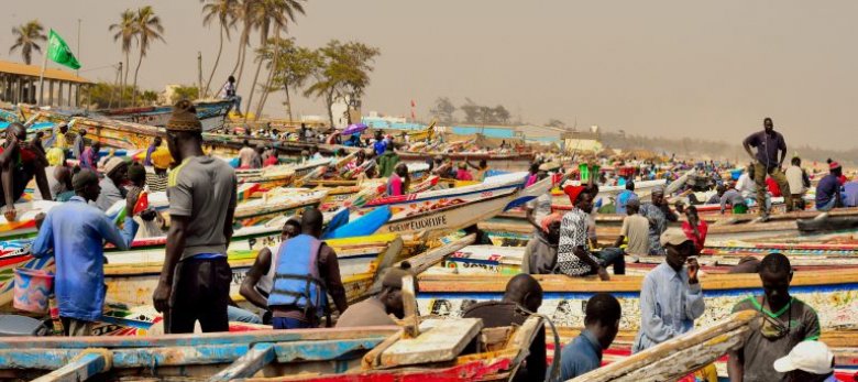 Pêcheurs traditionnels sur la plage de Kayar -Sénégal. Pascal Tabary Mai 2017